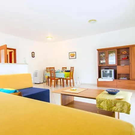 With A Parking Space Stranici, - 7105 Apartament