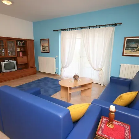 Apartament With A Parking Space Stranici, - 7105 *