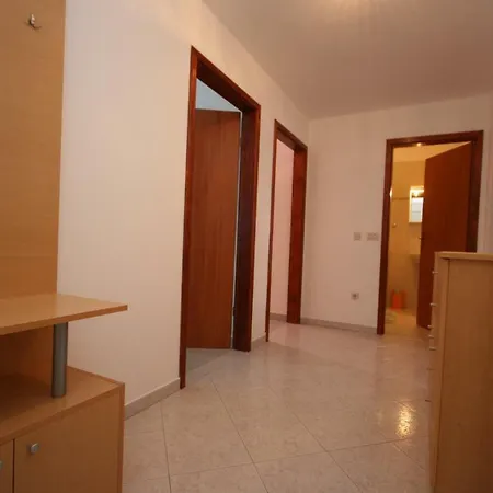 Apartament With A Parking Space Stranici, - 7105 *
